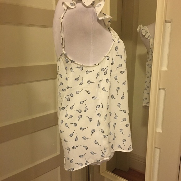 NWT summer top - Picture 3 of 5